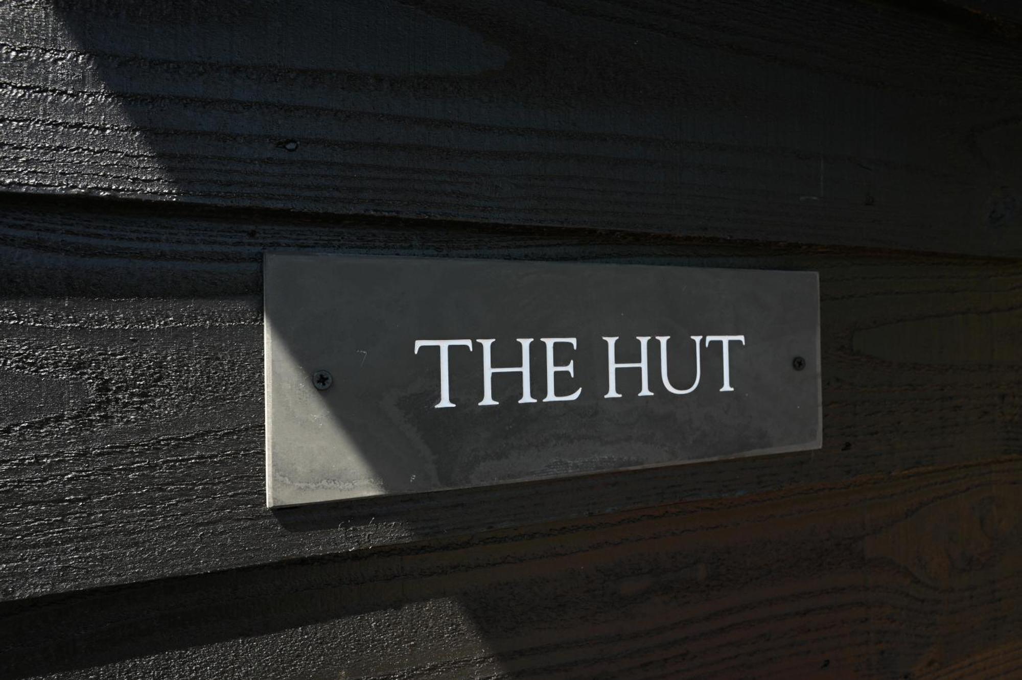 فندق The Hut - A Shepherd'S Hut On Our Family Farm In Warwickshire إيفيشام المظهر الخارجي الصورة